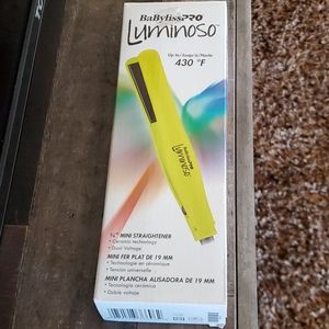 Mini travel flat iron